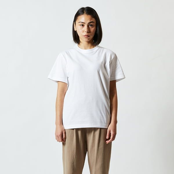 女性モデル正面シルエット